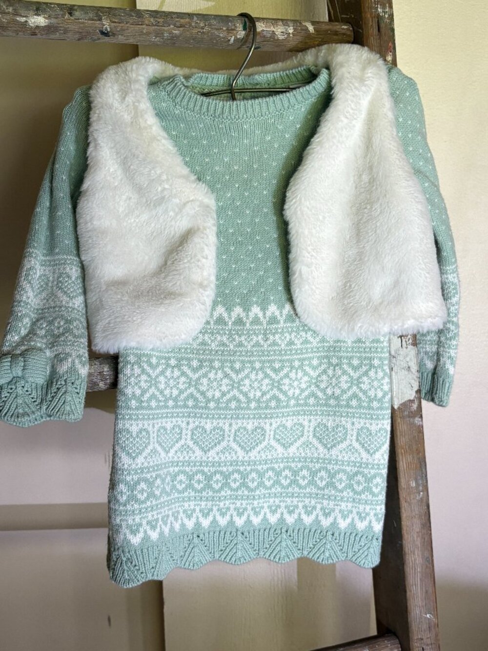 Adrienne Vittadini Bambini Sage Green Fair Isle Sweater Dress & Faux Fur Vest Se